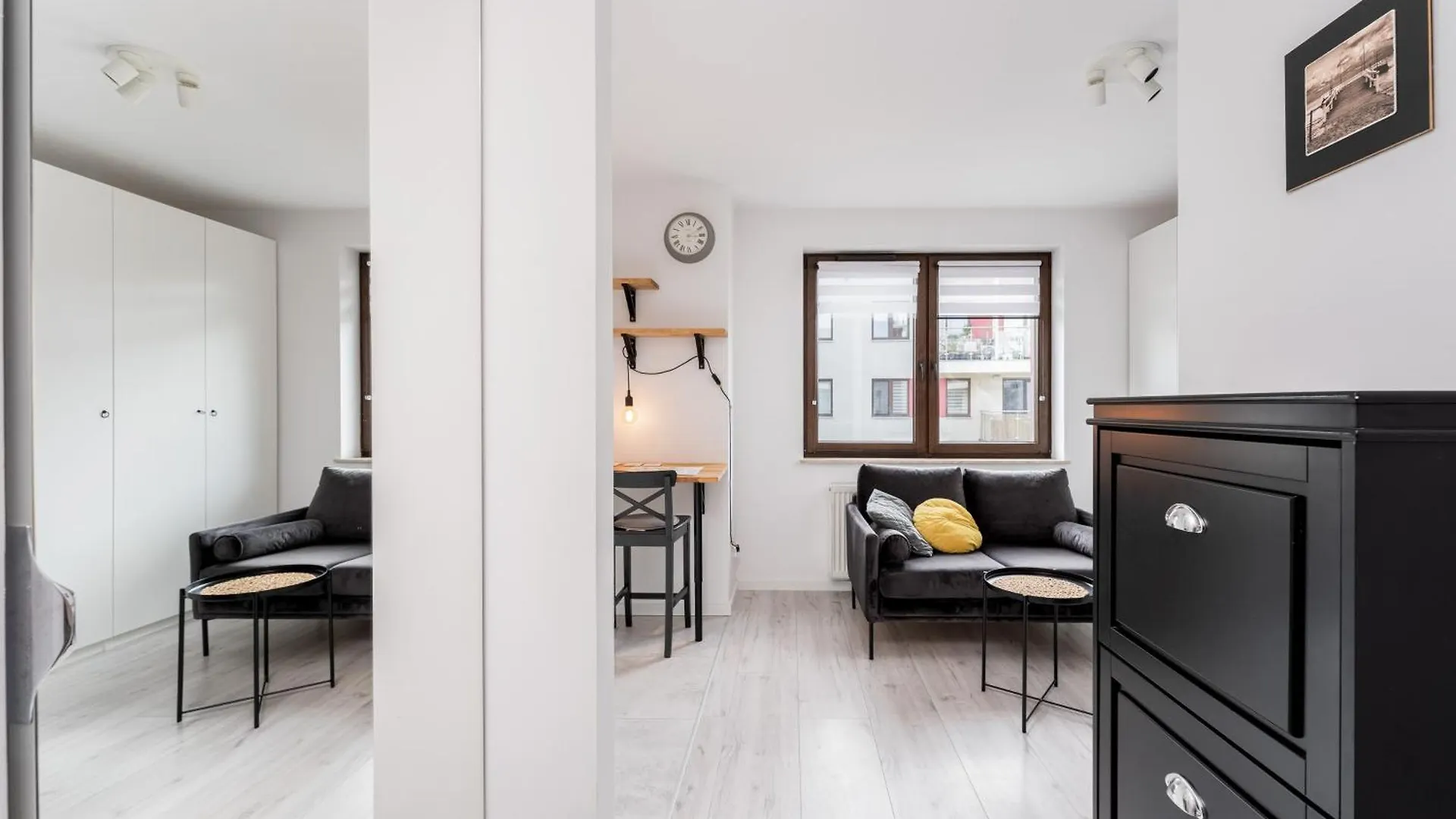 Apartment Pekowicka Modern Studio Krakow